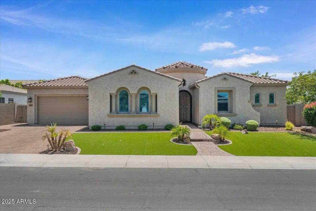 3663 E Strawberry Drive, Gilbert