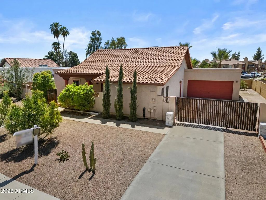 549 E Glencove Street, Mesa