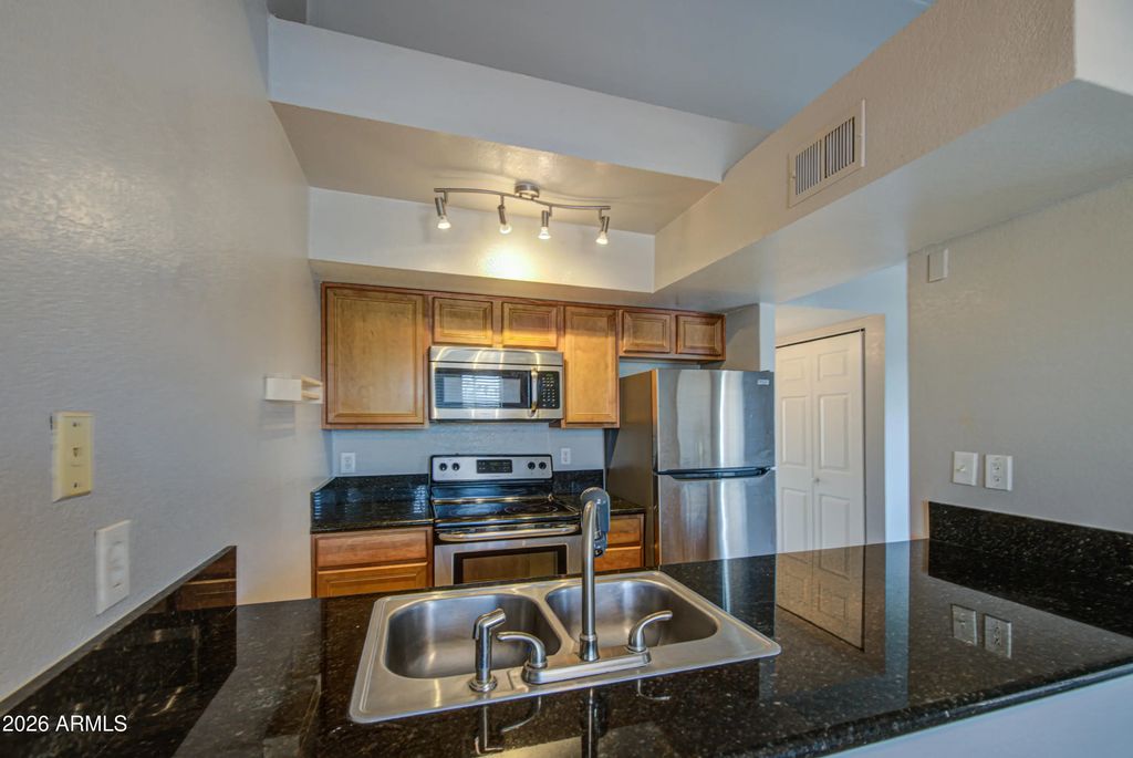 1241 N 48th Street (unit 211), Phoenix