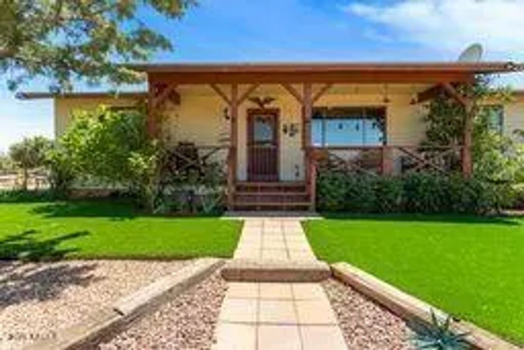 2540 W Diamond Drive, Benson