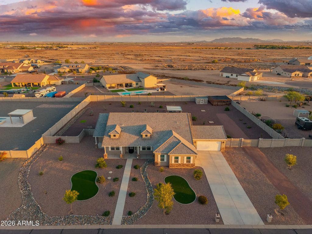 9037 W Garnet Mountain Drive, Casa Grande