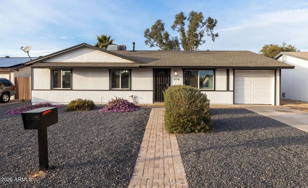 3726 E Winchcomb Drive, Phoenix