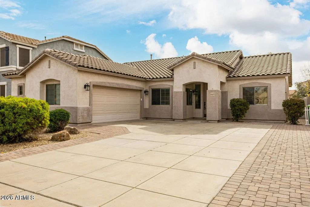 19371 E Carriage Way, Queen Creek