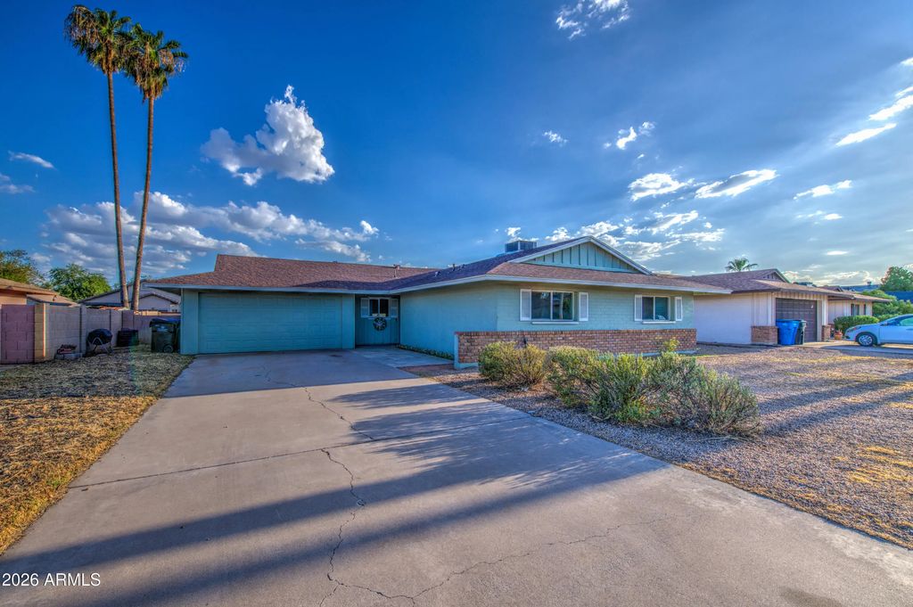 4031 W Denton Lane, Phoenix