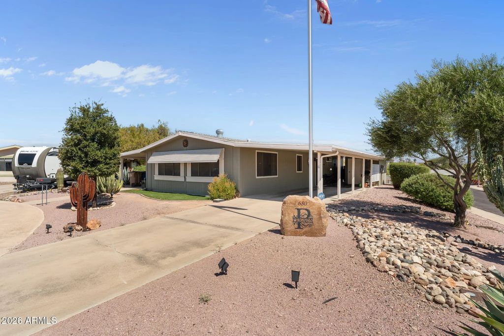 680 W Smoketree Street, Wickenburg