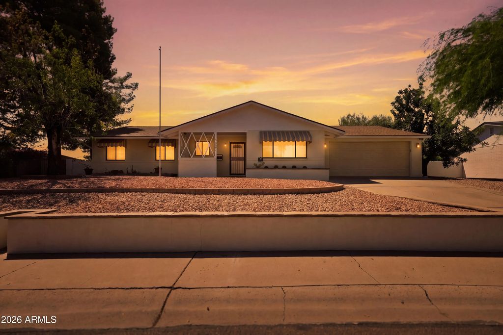 3827 E Mercer Lane, Phoenix