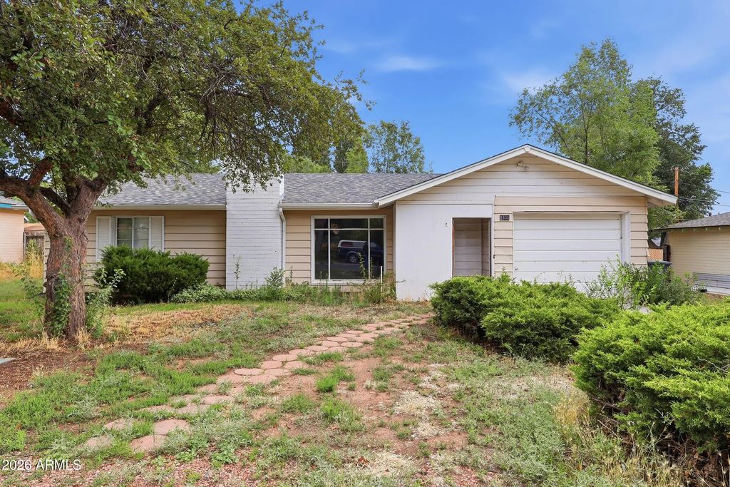 2830 N Schevene Boulevard, Flagstaff