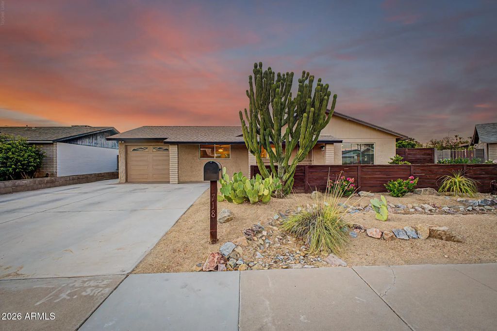 718 E Sesame Street, Tempe