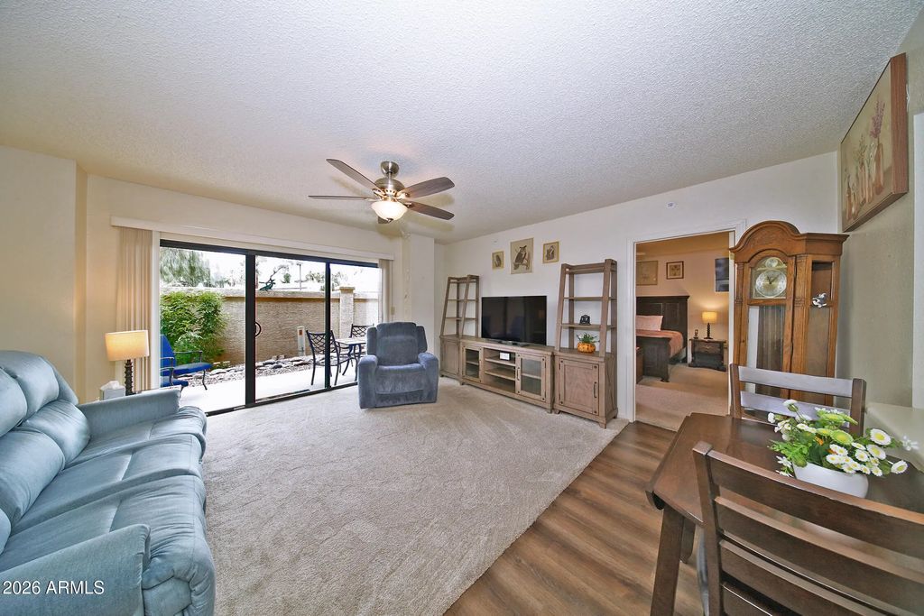 10330 W Thunderbird Boulevard (unit B110), Sun City
