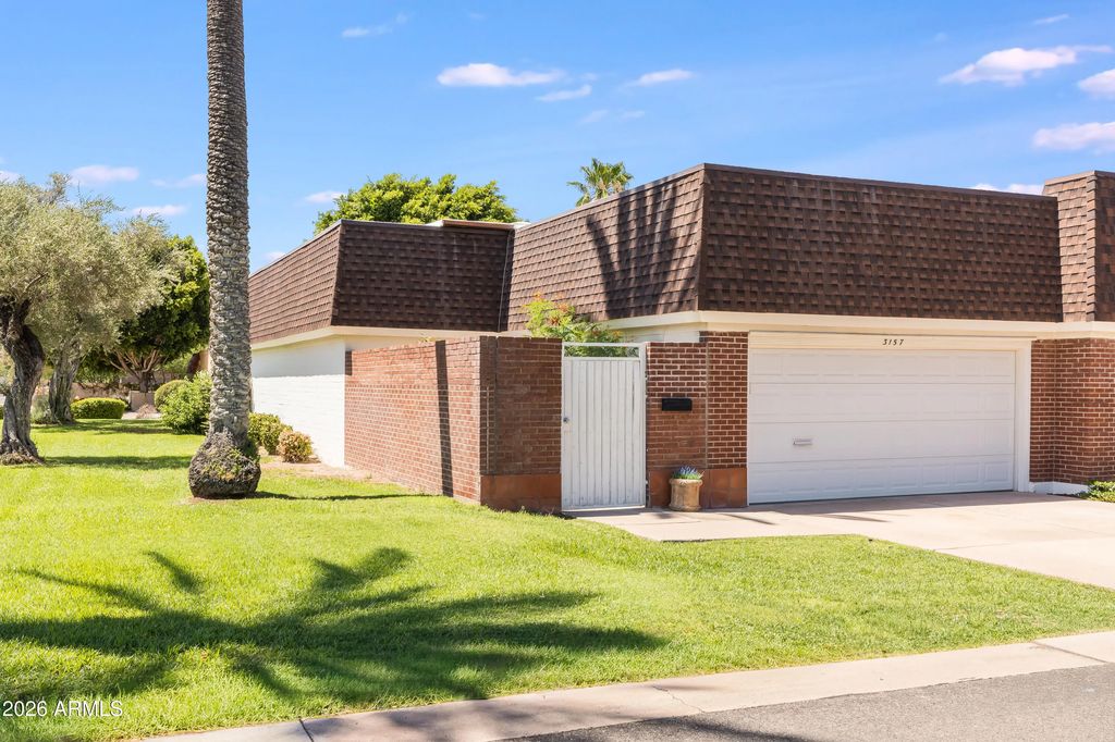 3157 E Hazelwood Street, Phoenix