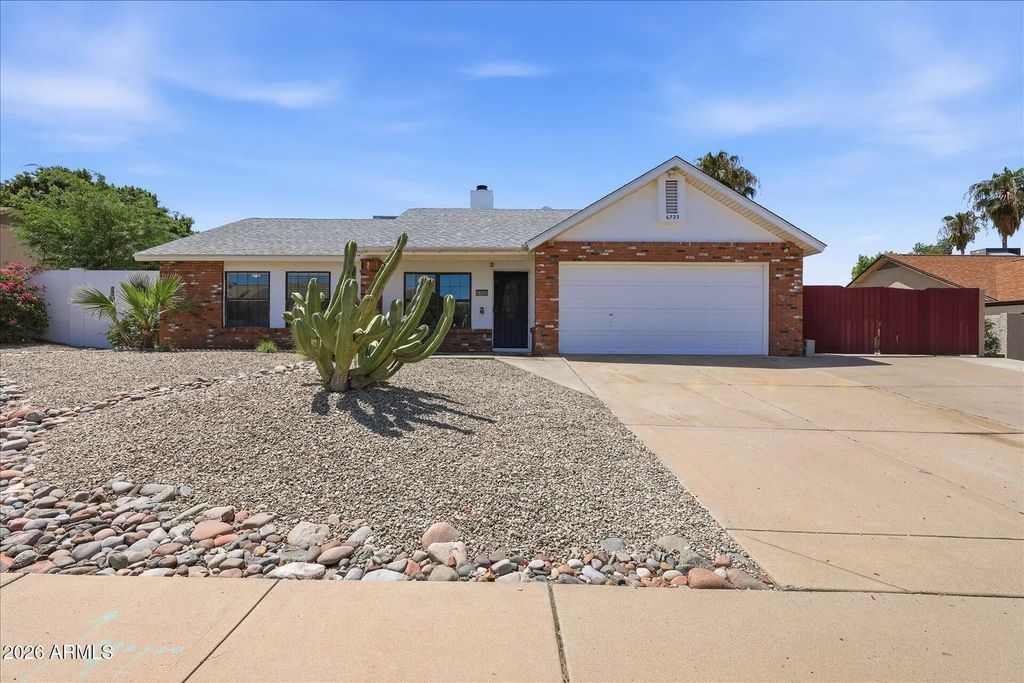 6723 E Ivyglen Street, Mesa