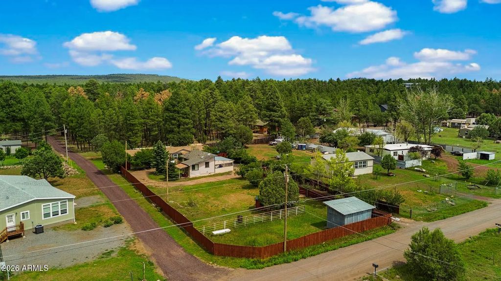 2583 Parkinson Road, Lakeside