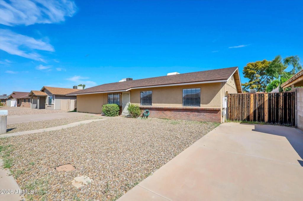 1056 W Hackamore Street, Mesa