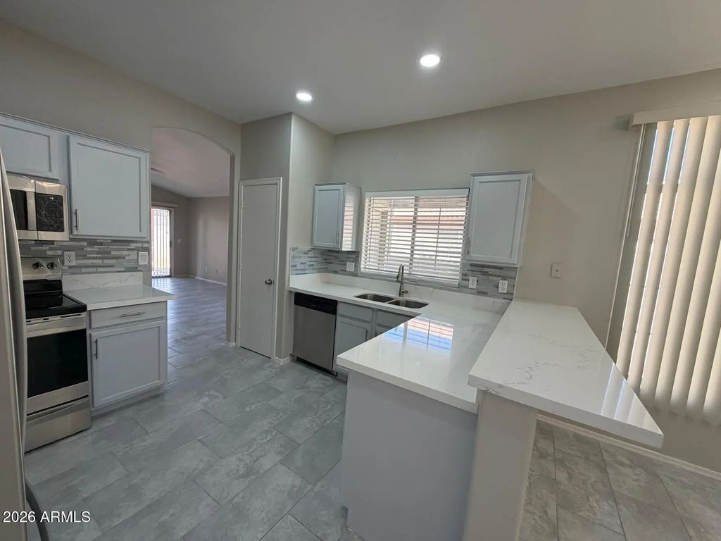 2528 E Caballero Street, Mesa