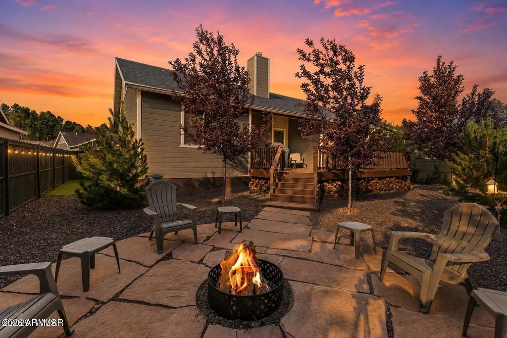 841 W Yeager Lane, Lakeside