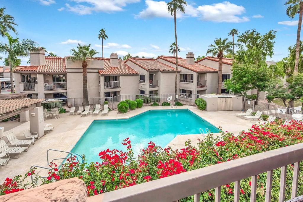 9115 E Purdue Avenue (unit 213), Scottsdale