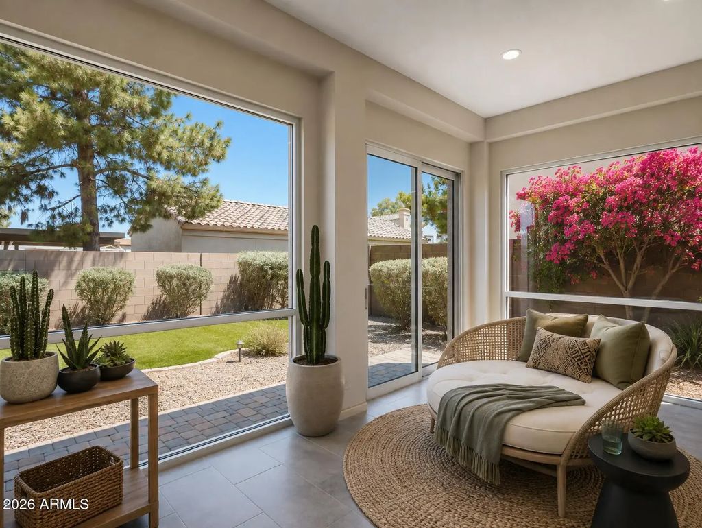 964 W Fairway Drive, Chandler