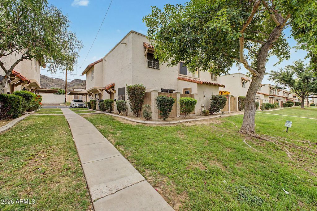 8841 N 12th Place, Phoenix