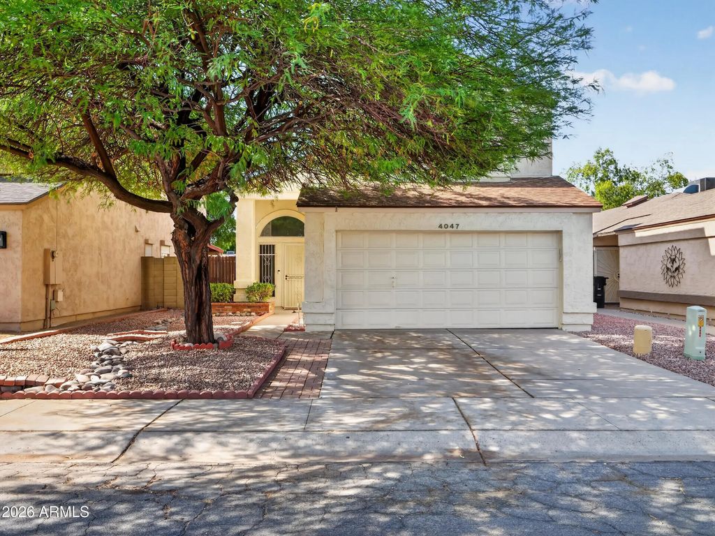 4047 W Whispering Wind Drive, Glendale