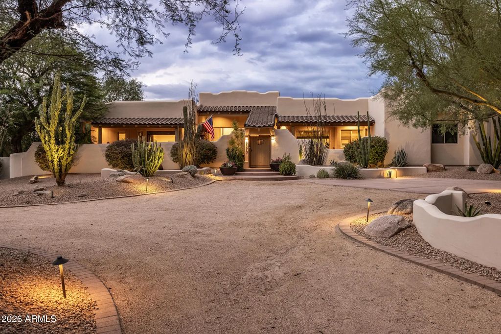 8370 E Via Del Sol Drive, Scottsdale