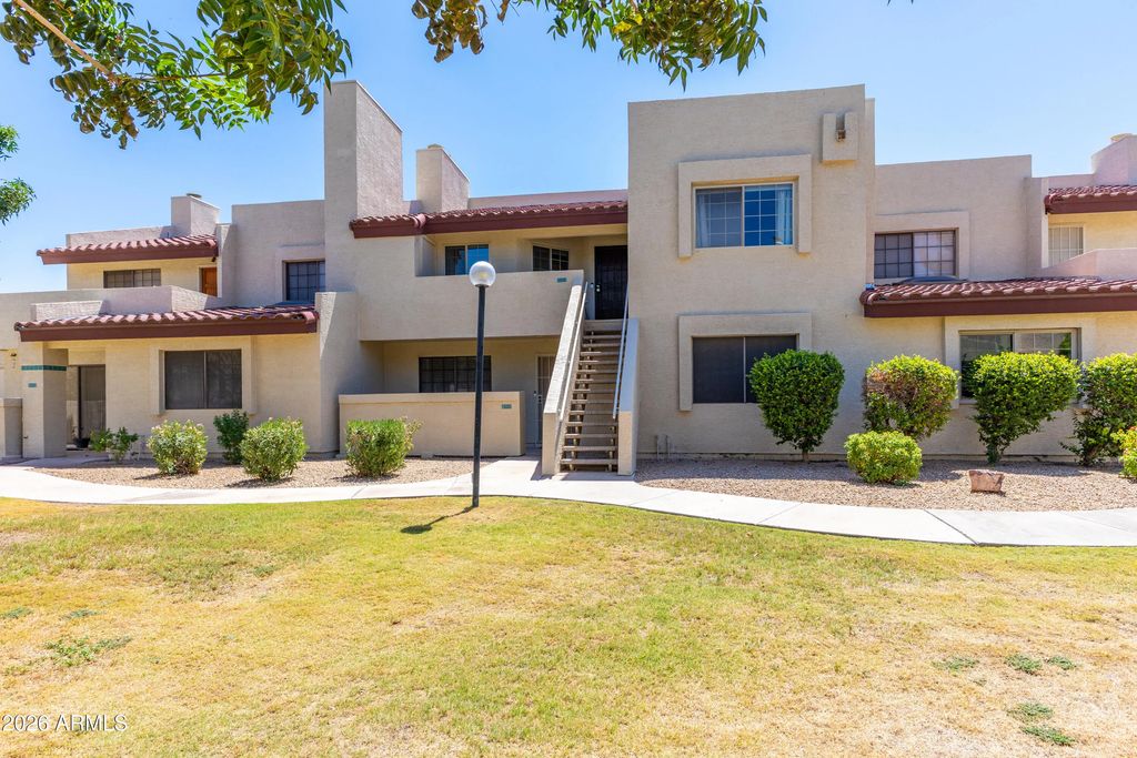 2020 W Union Hills Drive (unit 202), Phoenix