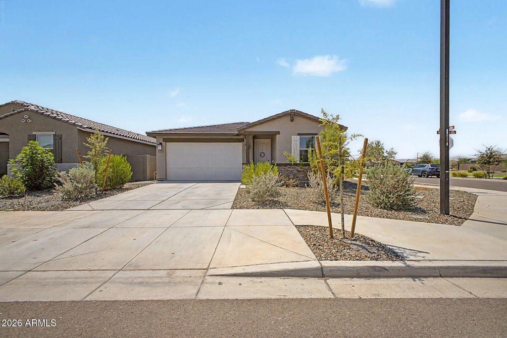 16033 W Cottontail Lane, Surprise