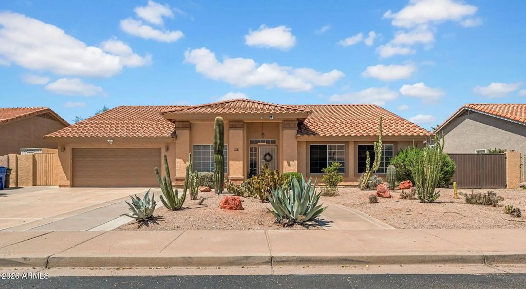 2922 E Hermosa Vista Drive, Mesa