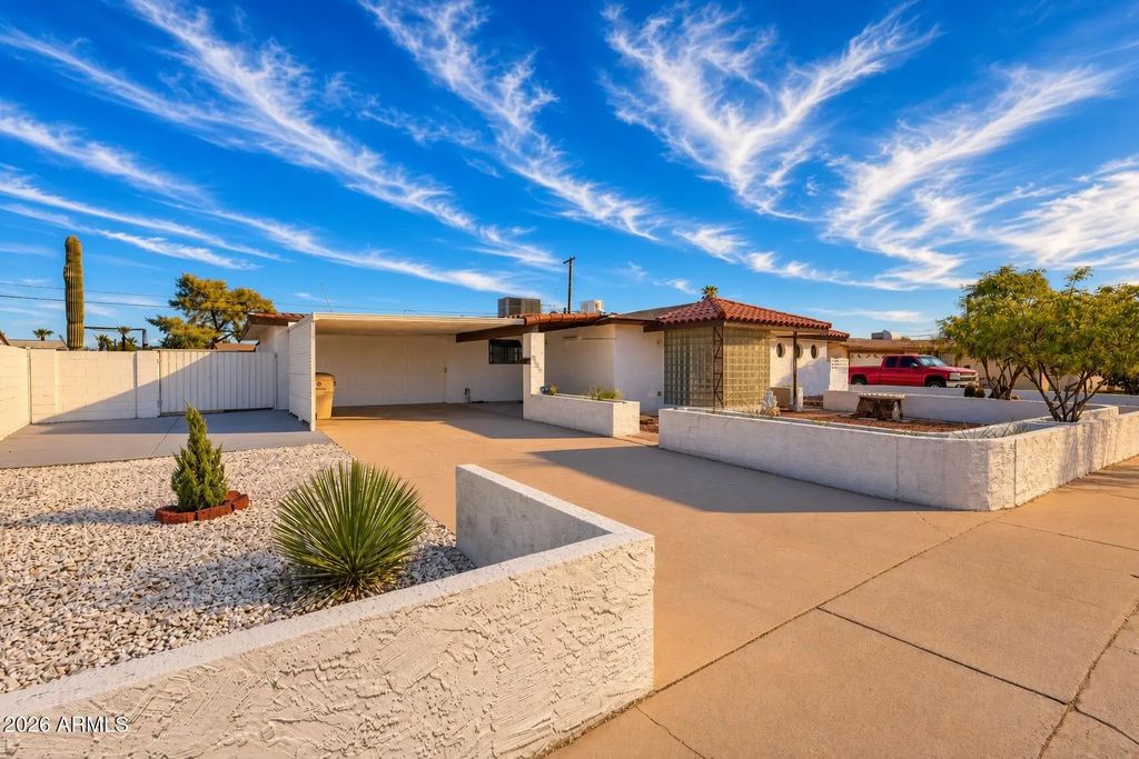 6532 W Medlock Drive, Glendale