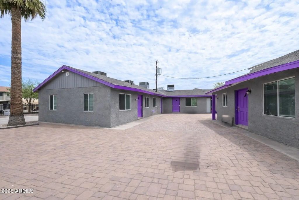 8939 N 8th Street, Phoenix