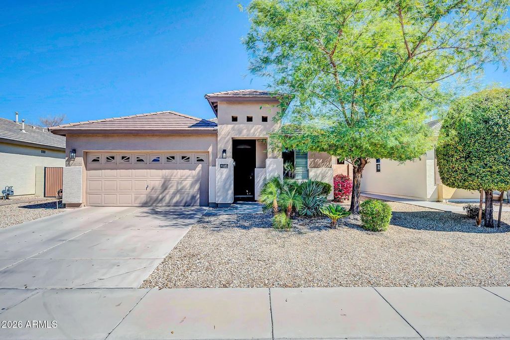 9207 N 182nd Lane, Waddell