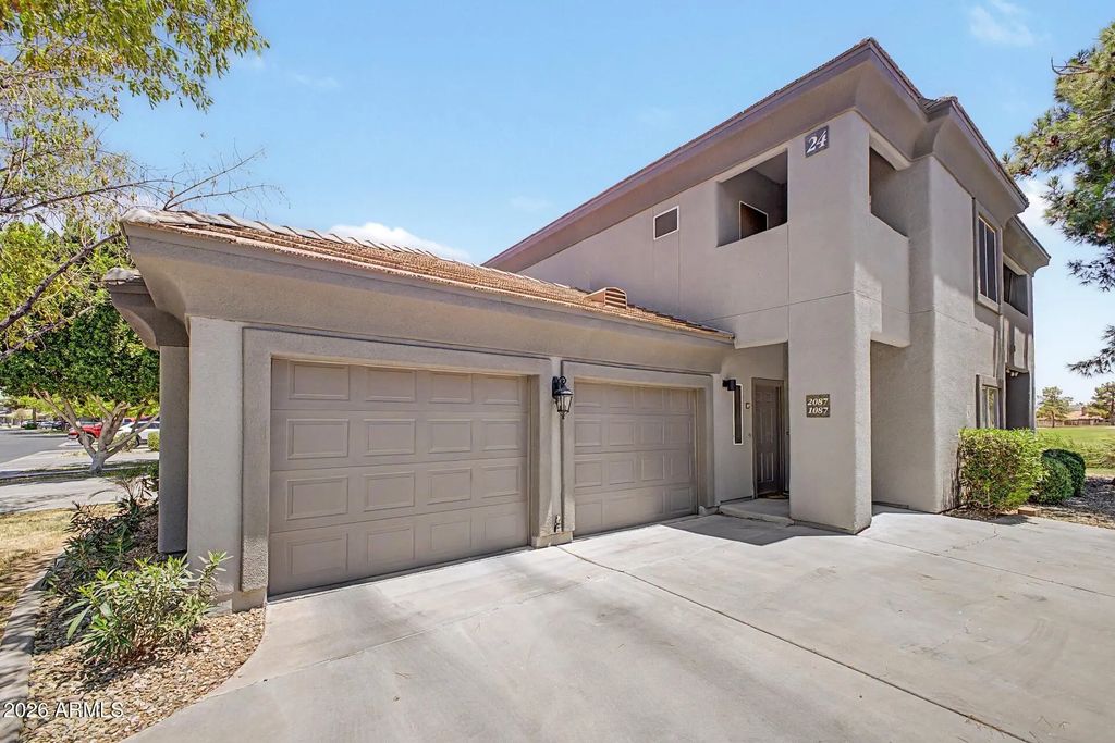 7401 W Arrowhead Clubhouse Drive (unit 2087), Glendale