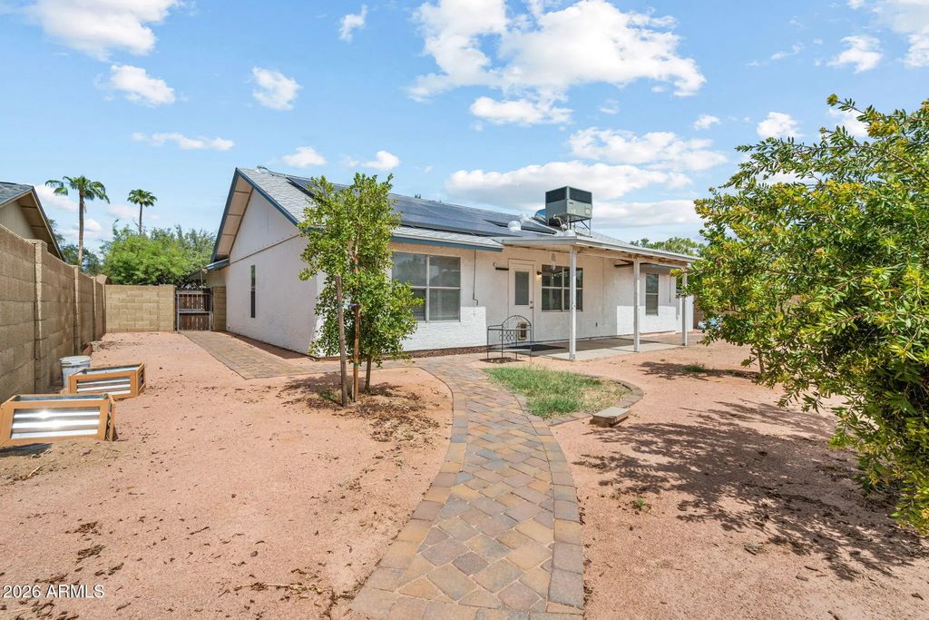 5115 E Salinas Street, Phoenix