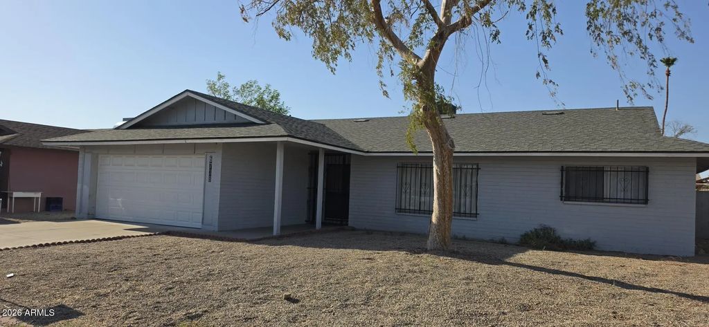 6738 W Denton Lane, Glendale