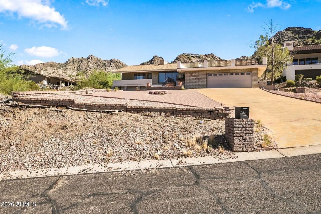 9639 N 19th Street, Phoenix
