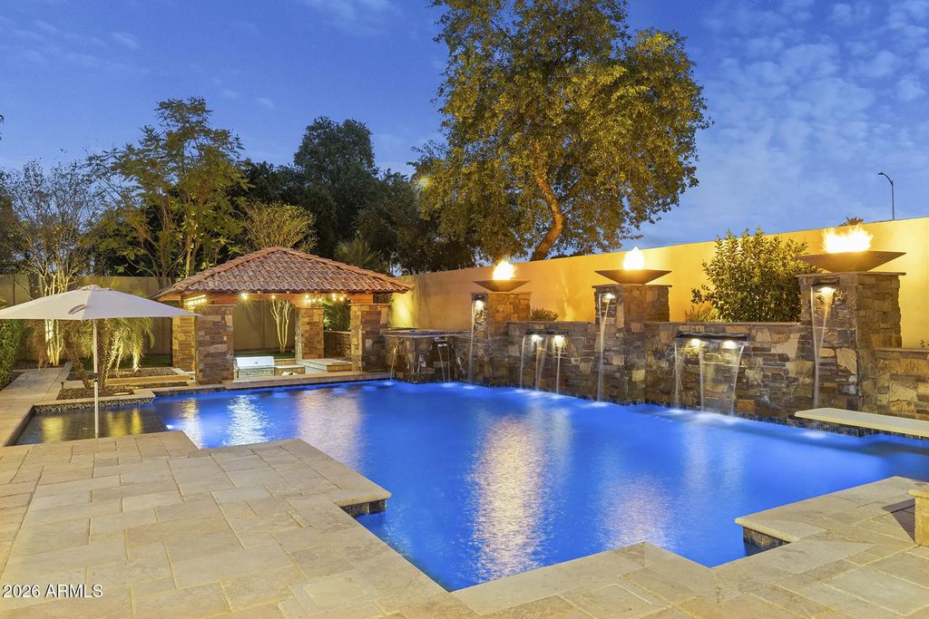 4744 W Villa Linda Drive, Glendale