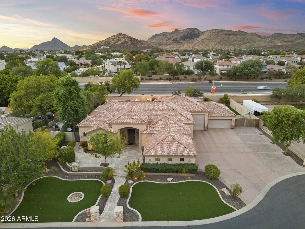 4744 W Villa Linda Drive, Glendale