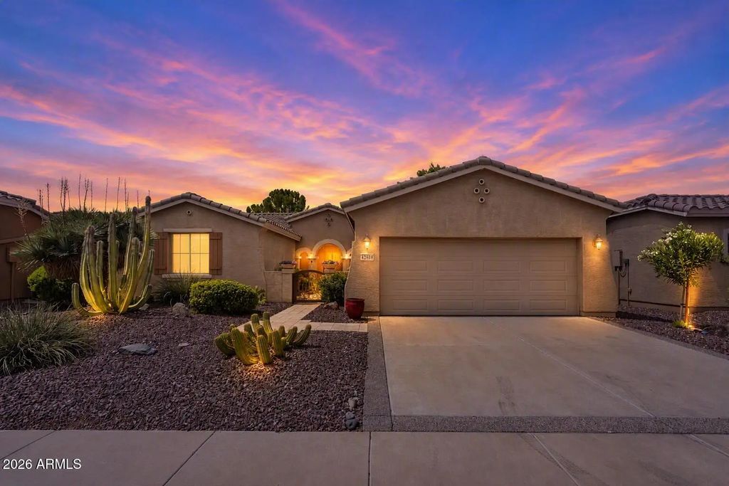 42809 W Whispering Wind Lane, Maricopa