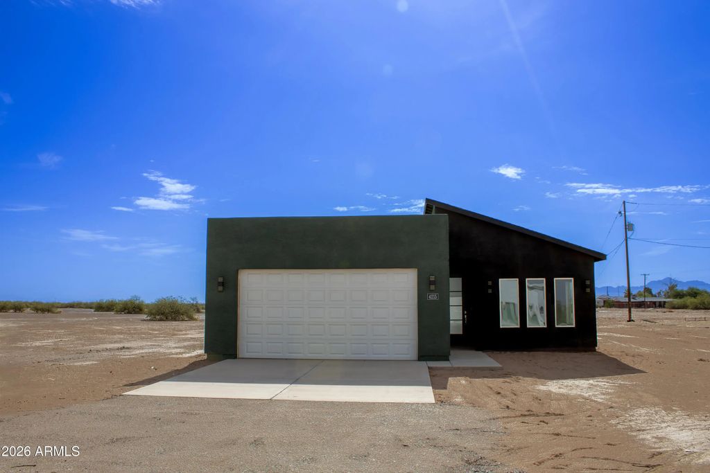 4215 N Roble Circle, Eloy