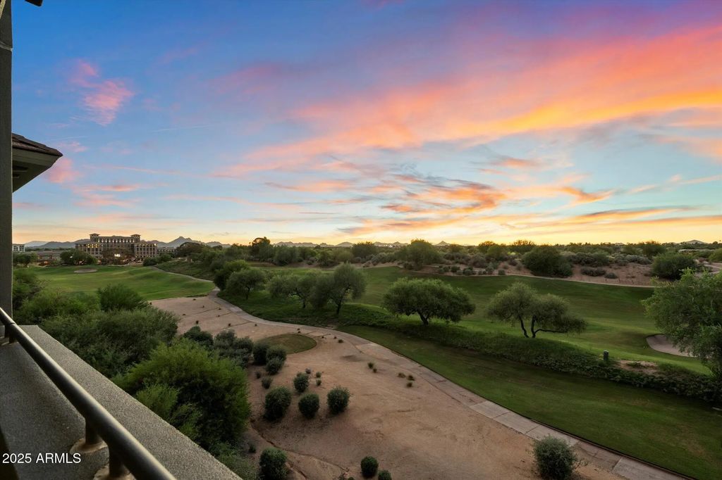 15802 N 71st Street (unit 501), Scottsdale