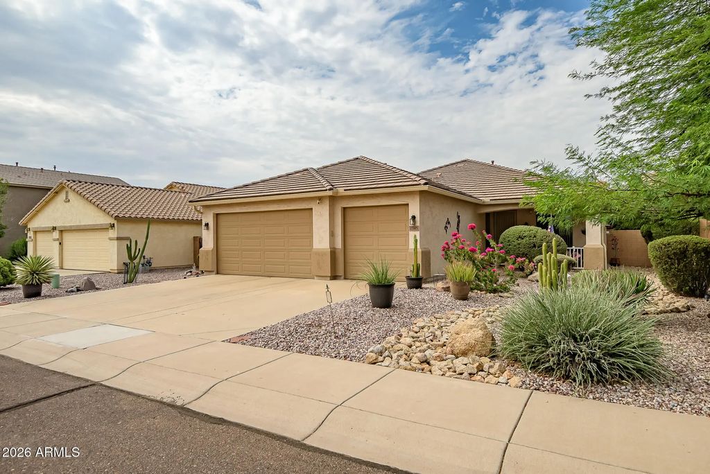 2945 W Goldmine Mountain Drive, San Tan Valley