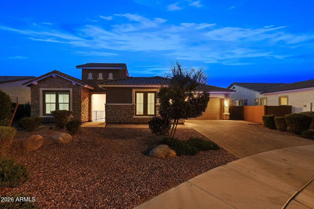 18814 E Walnut Drive, Queen Creek