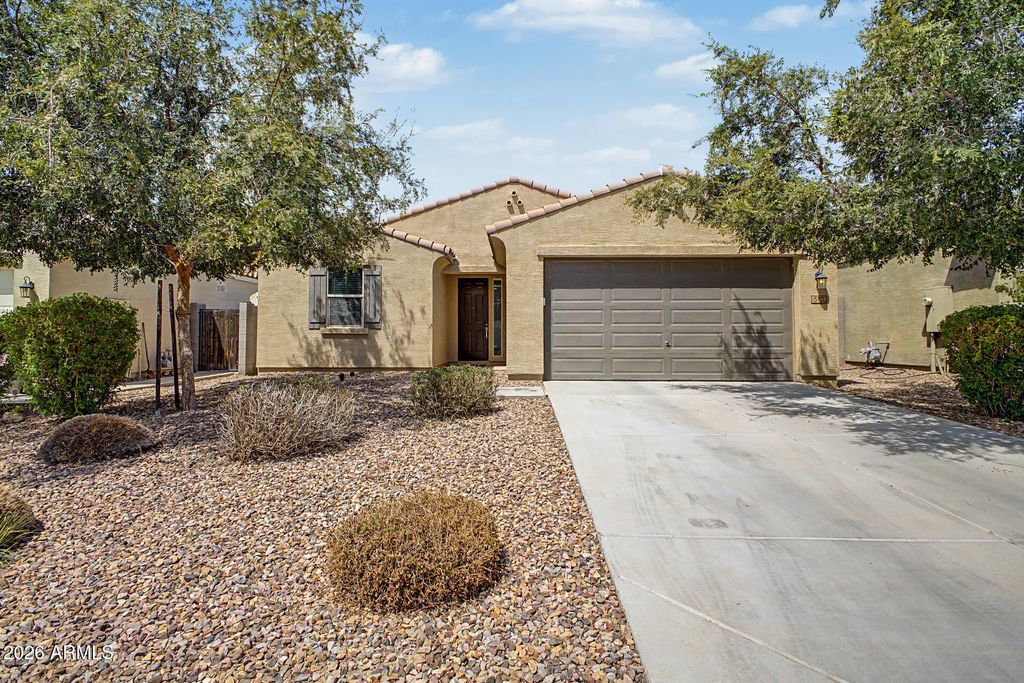580 W Tallula Trail, San Tan Valley