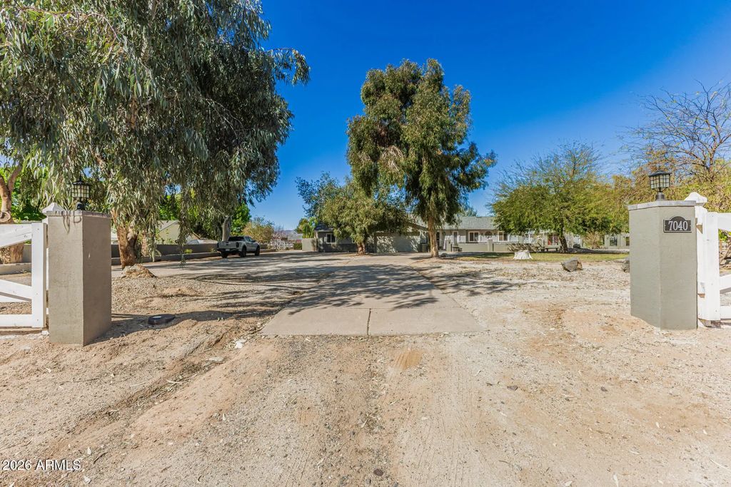 7040 N 177th Avenue, Waddell