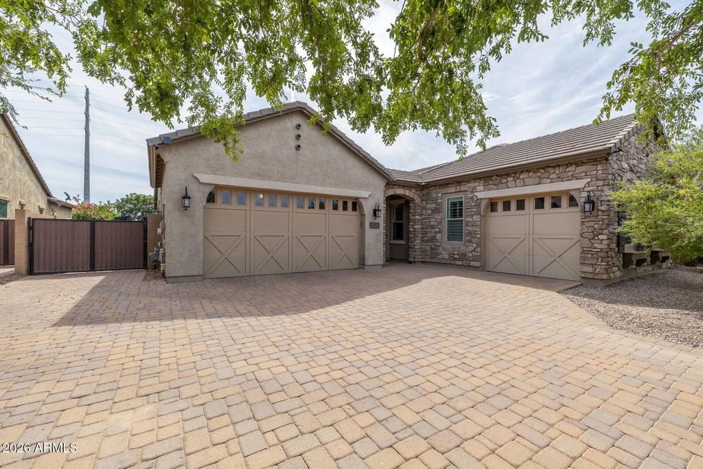 21743 S 223rd Place, Queen Creek