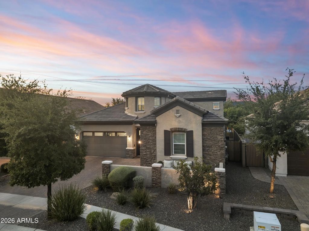 2922 E Minnezona Avenue, Phoenix