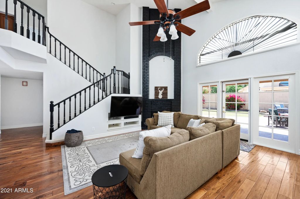 1660 W Honeysuckle Lane, Chandler