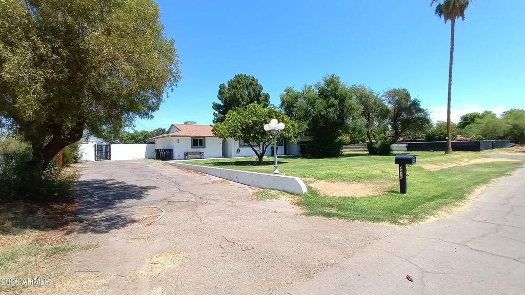 4410 W Banff Lane, Glendale