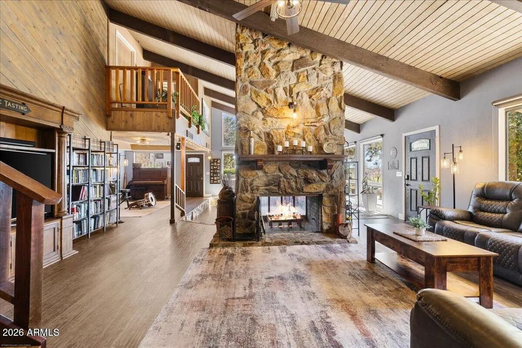 10580 E Swinging Bridge Lane, Cornville