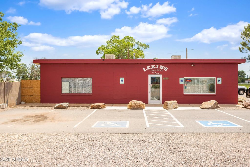 424 N Huachuca Boulevard, Huachuca City