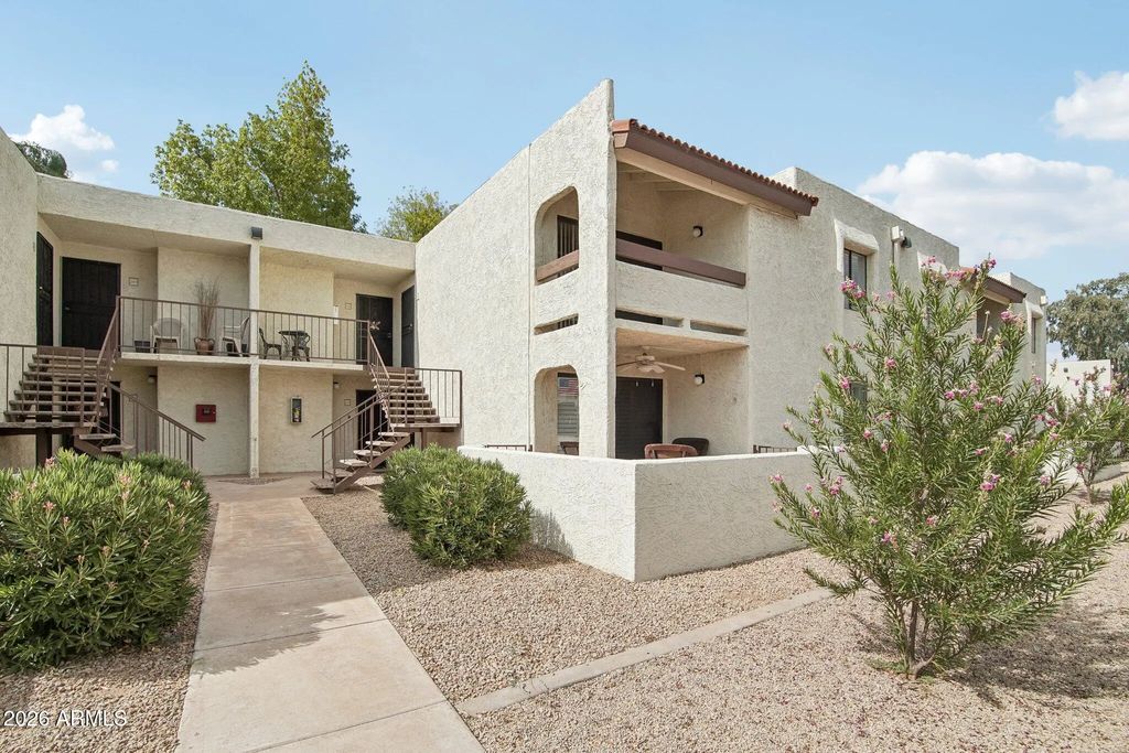 10444 N 69th Street (unit 206), Paradise Valley